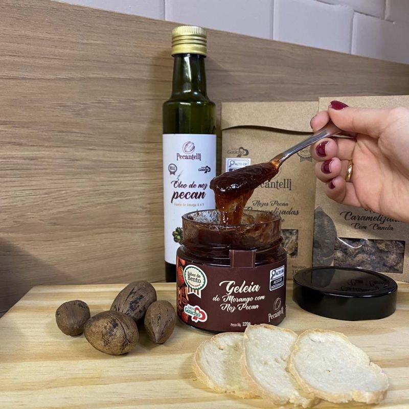 GELEIA DE MORANGO COM NOZES 220G