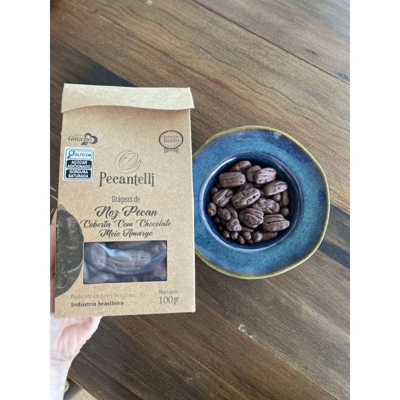 DRAGEAS DE NOZES COM CHOCOLATE MEIO AMARGO 66% CACAU 100G